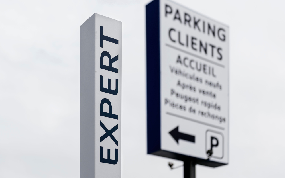 La signalétique extérieure, une des specialités de Doublet