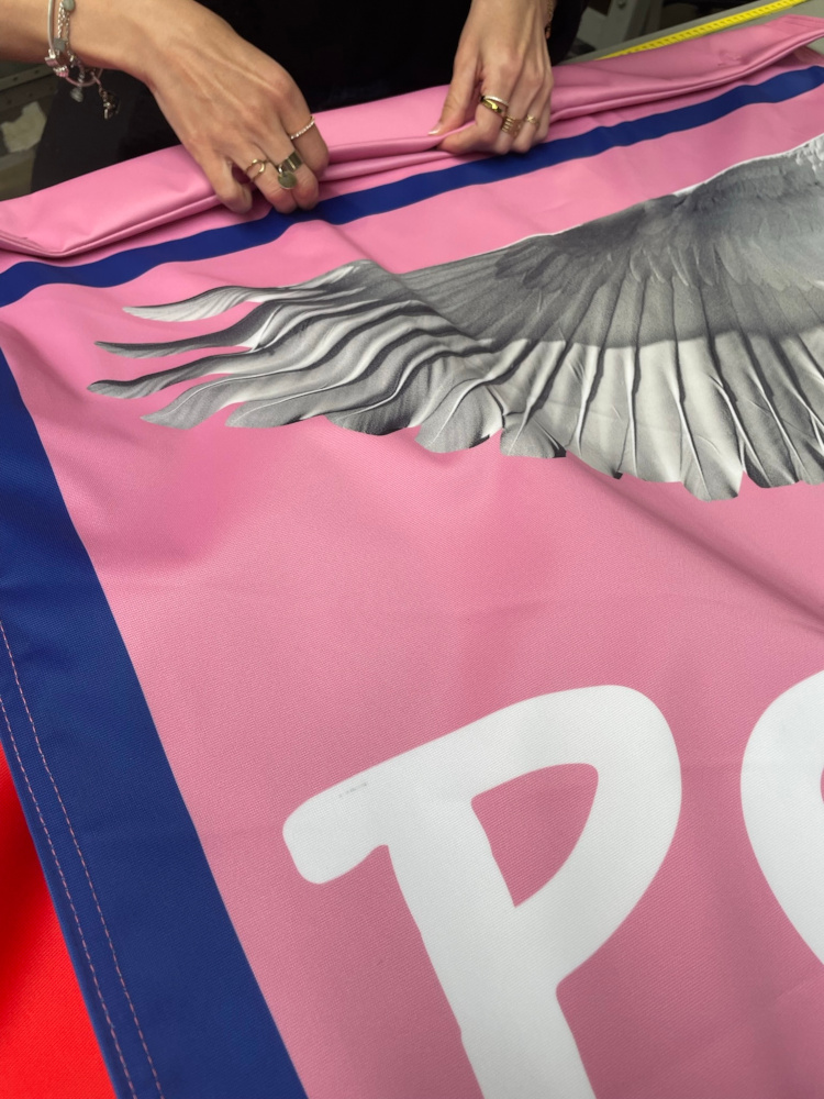 La confection Française des drapeaux personnalisés par Doublet