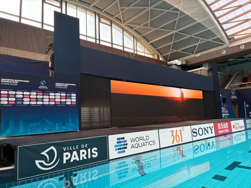 La signalétique sponsoring lors d'un event de natation La signalétique sponsoring lors d'un event de natation