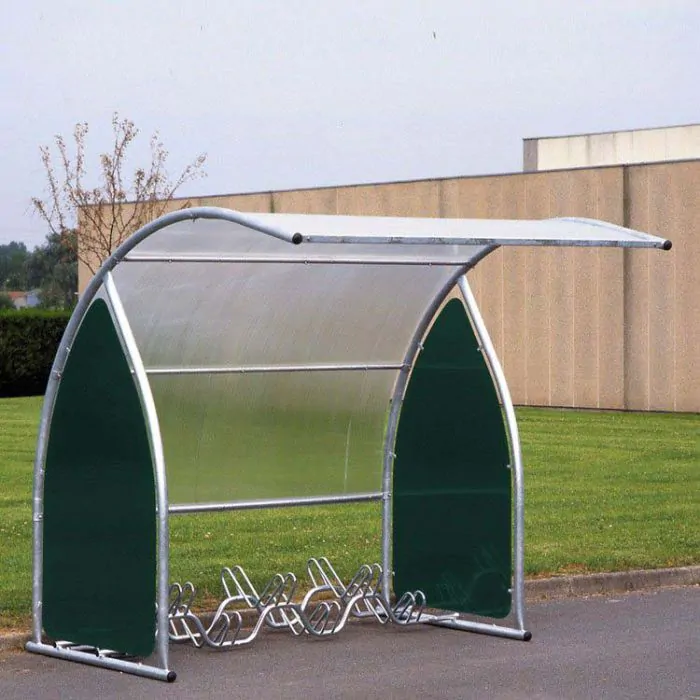 Un abri vélo devant une entreprise