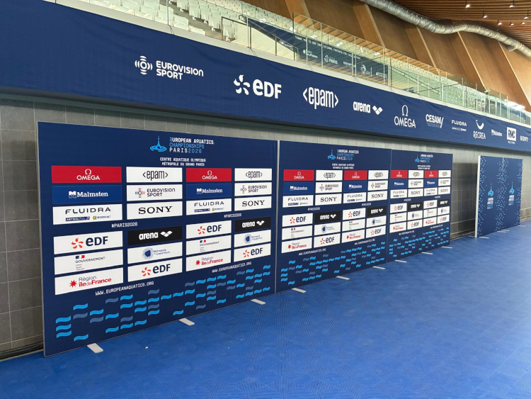 Les photocalls de la zone mixte des championnats d'europe de natation pour la mise en avant des sponsors Les photocalls de la zone mixte des championnats d'europe de natation pour la mise en avant des sponsors