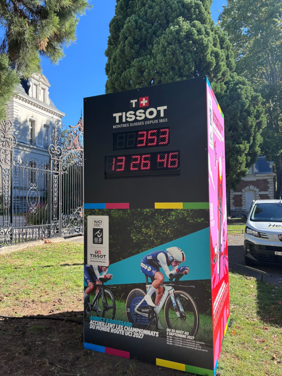 Compteur digital — afficheur LED Tissot/UCI, Annecy