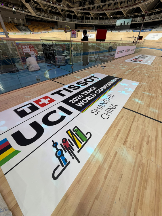 Les sponsors visibles sur les stickers des championnats du monde de cyclisme sur piste Les sponsors visibles sur les stickers des championnats du monde de cyclisme sur piste