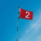Drapeau de golf pour les trous