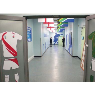 adhésivage d'un couloir