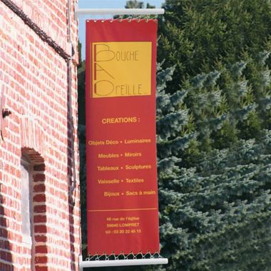 Porte enseigne avec anneaux