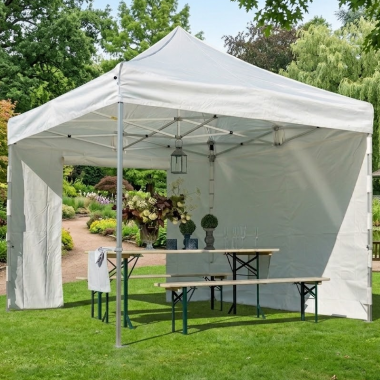 Tente pliante blanche EOS 4x4m version polyester fermee pour accueil du public et facilité d'utilisation