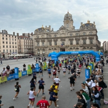 Comment organiser l’habillage événementiel d’une course urbaine de 36 000 coureurs ? Le cas de Run In Lyon