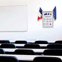 Drapeaux obligatoires dans les écoles : comment se mettre en conformité ?